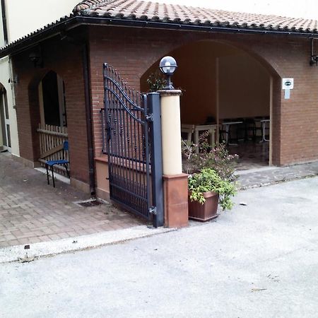 Albergo Magrini Della Genga Genga  Exteriör bild