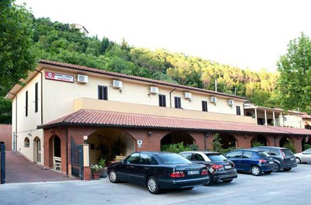 Albergo Magrini Della Genga Genga  Exteriör bild